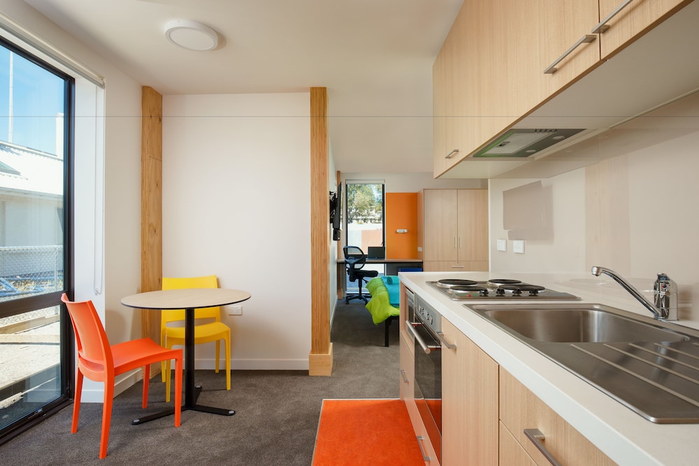 Campus Summer Stays - Otago Village 50/50
