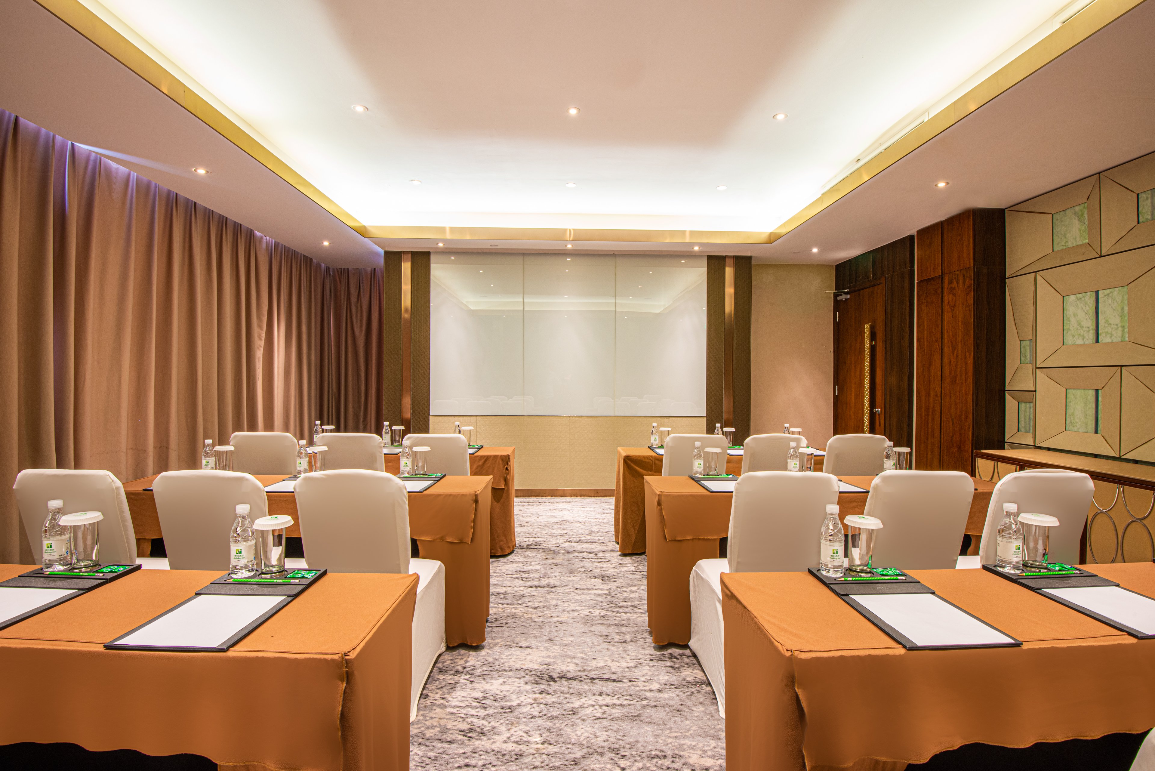 Holiday Inn Kunming City Centre 36/50