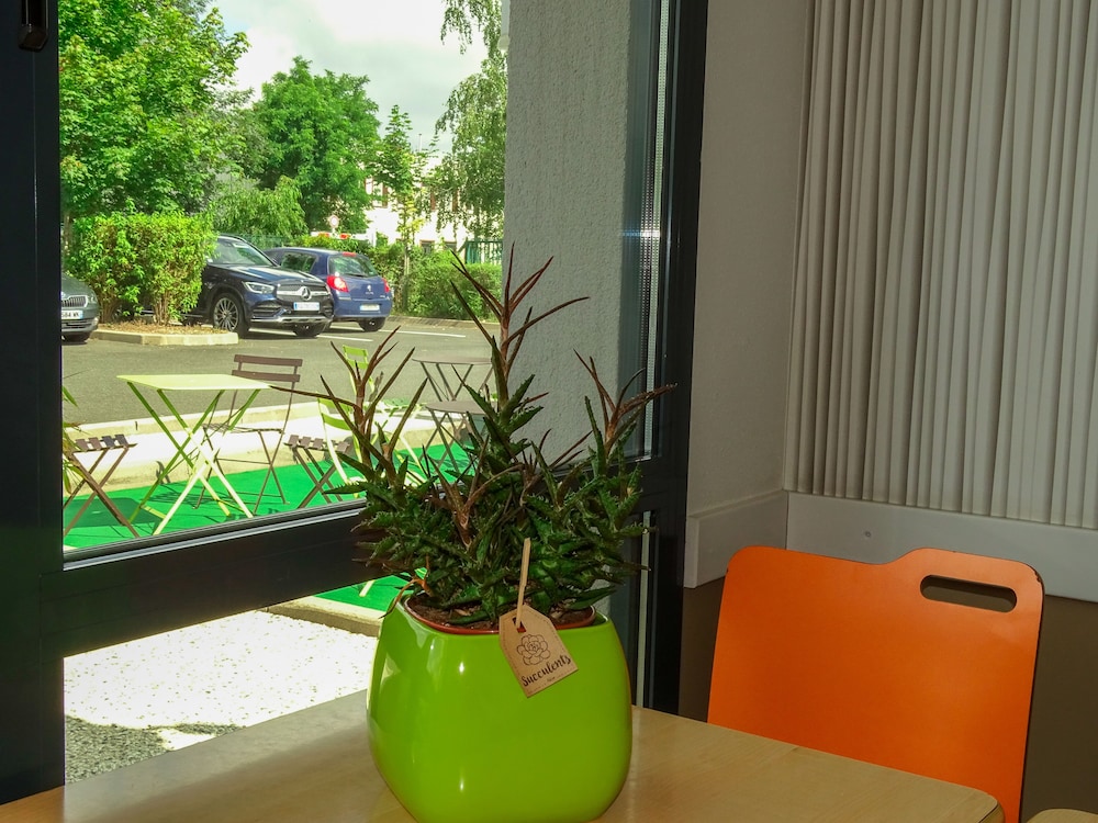 Ibis Budget Tours Nord 8/77