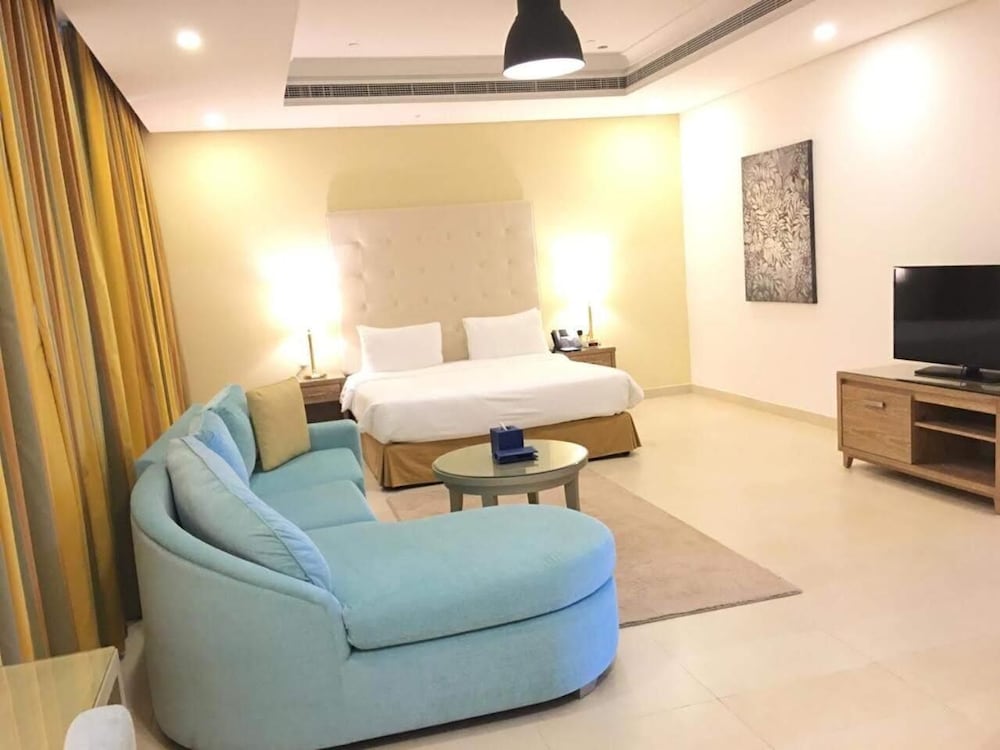 Roda Beach Resort 40/67