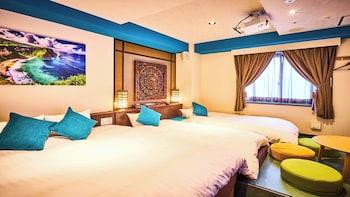 Casual, Twin Beds, King Bed, 2 King Beds