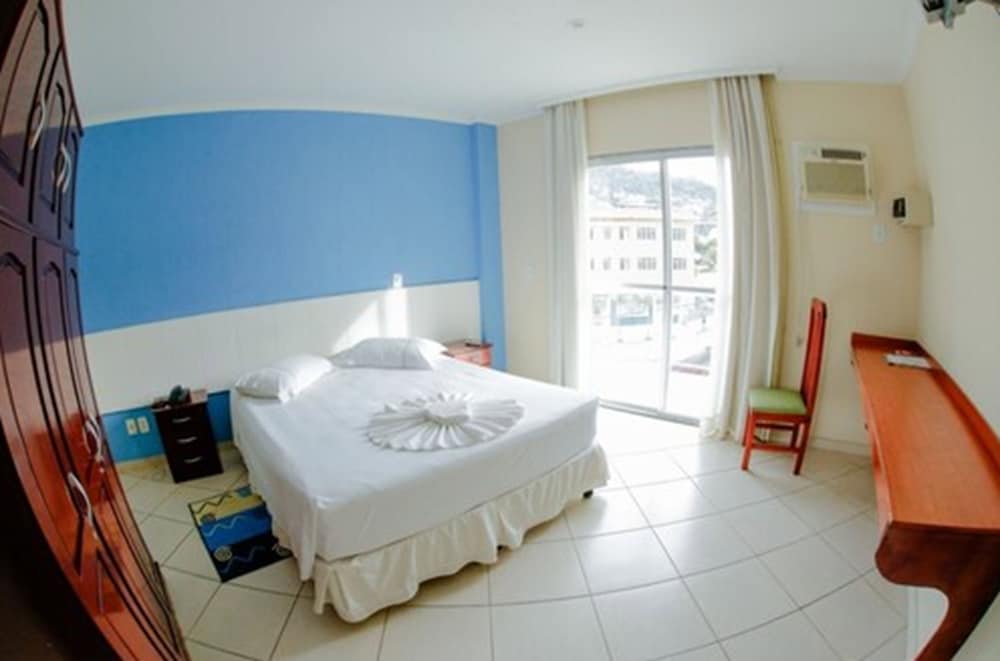 Acropolis Marina Hotel 35/57