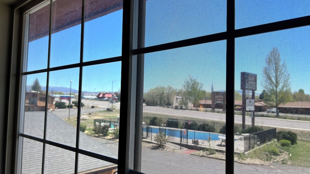 Econo Lodge Inn & Suites Montrose - Black Canyon Area 28/47