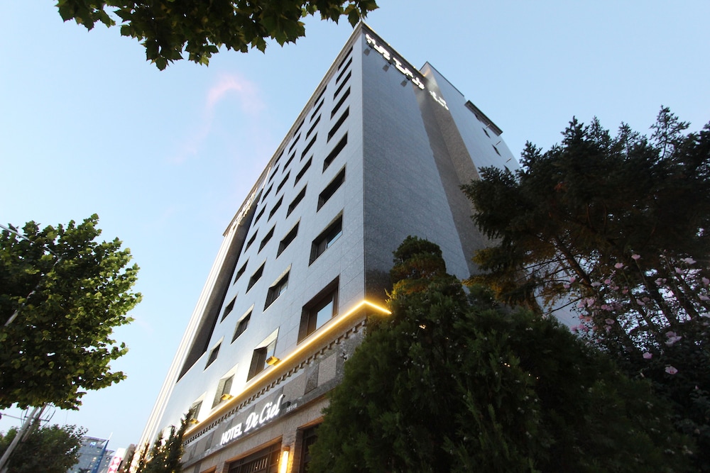 Hotel De Ciel 3/47