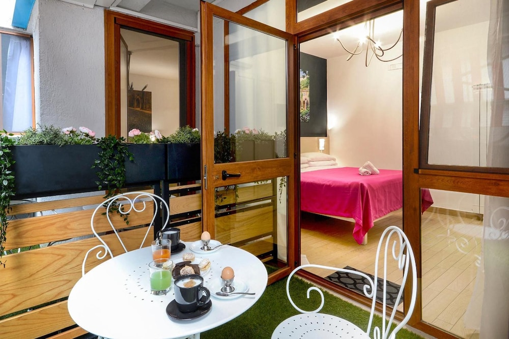 B&B Sorrento Queen 37/50