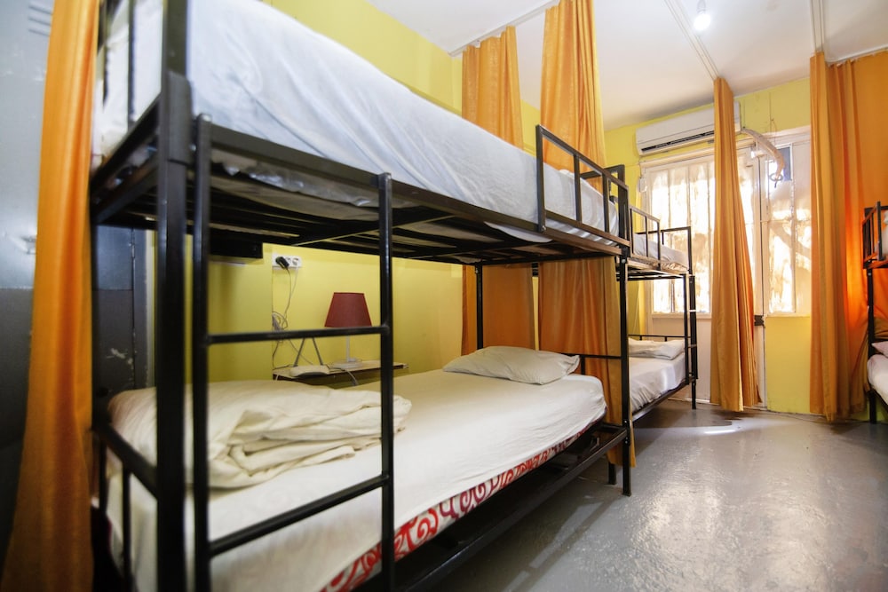 FEMALE DORM, FEMALE ONLY, BASIC