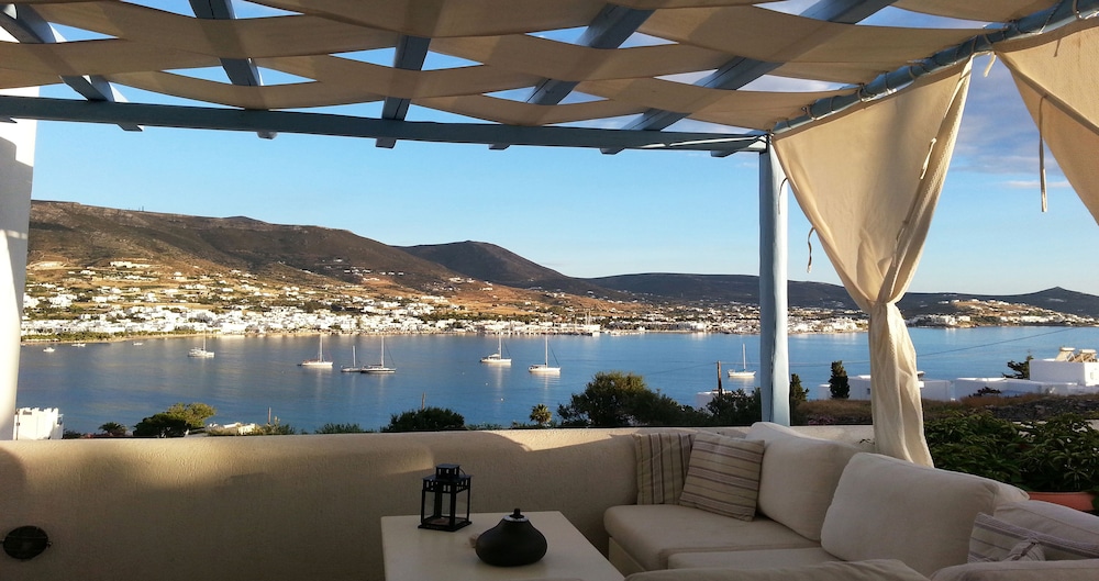Paros Paradise Apartments 10/65
