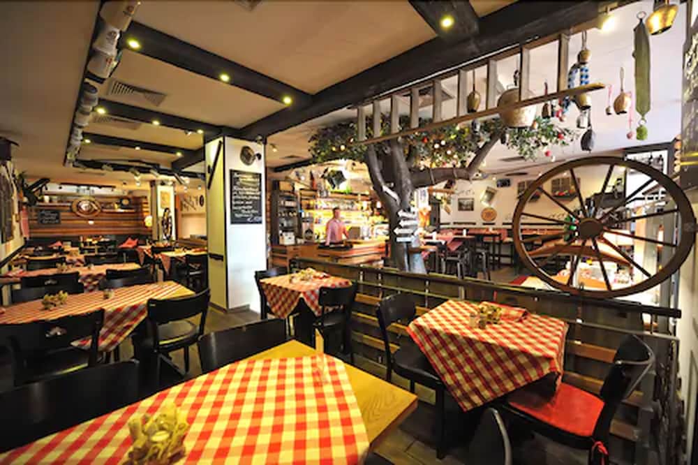 Hotel And Restaurant Edel Weiss Bremen 58/71
