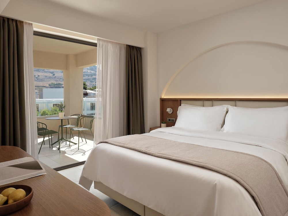 EXECUTIVE, SUITE, SEA VIEW