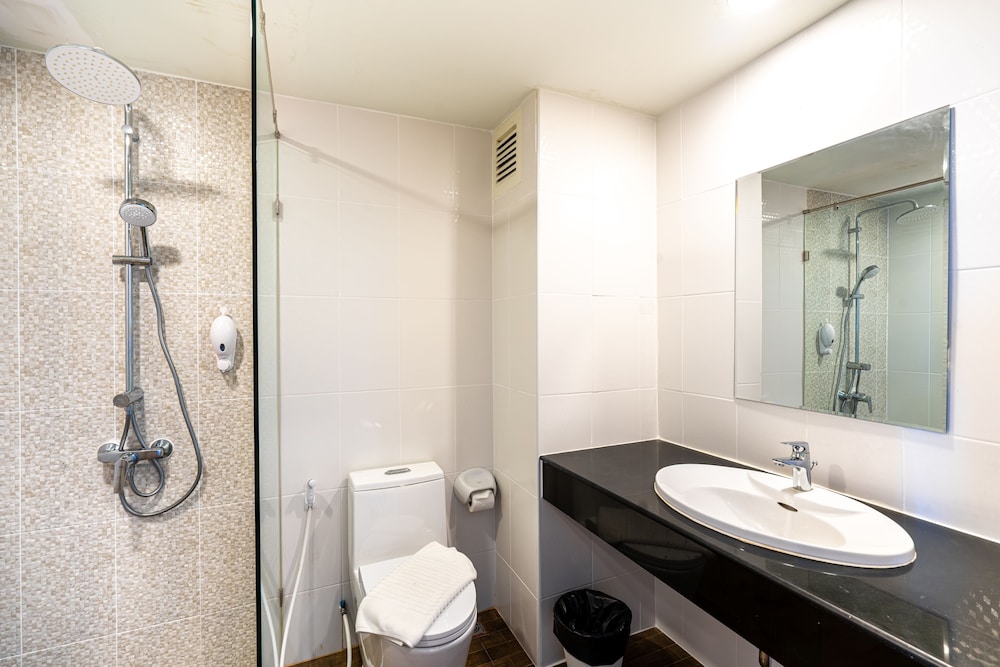 Royal Phala Cliff Beach Resort and Spa 49/50