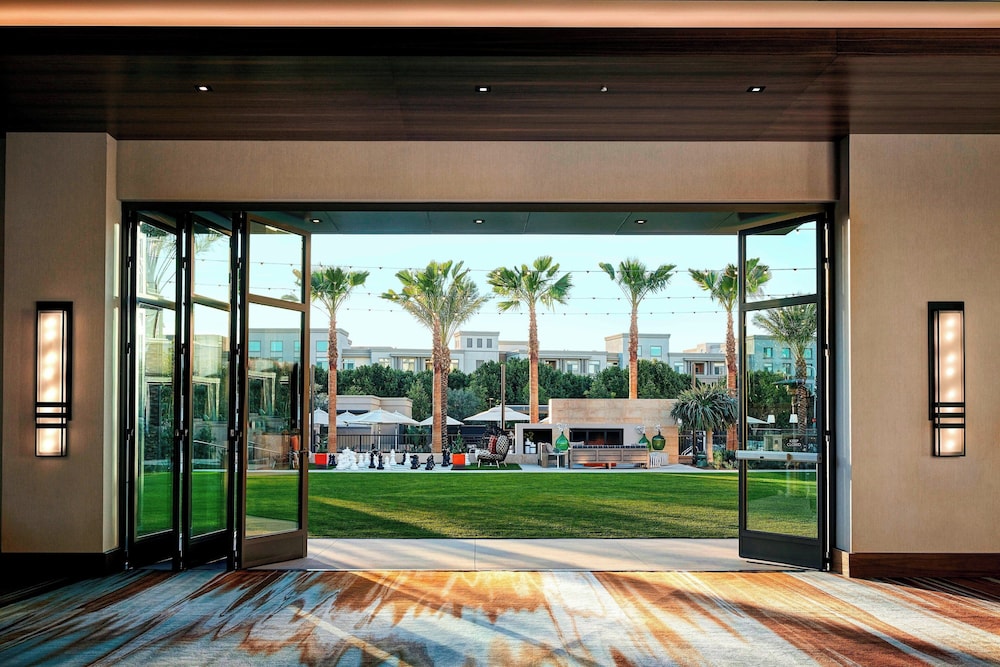 MARRIOTT IRVINE SPECTRUM 19/50