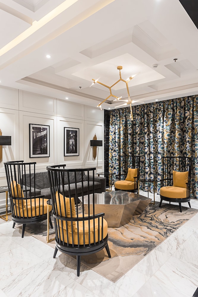 Stonehill Suites 59/65