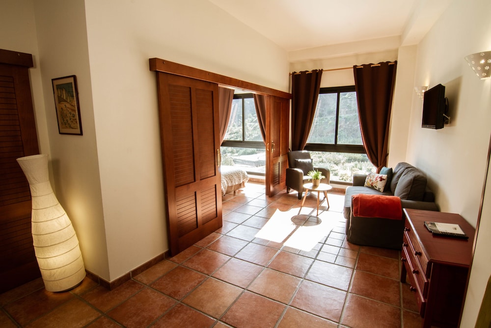 APARTAMENTOS LOS TELARES 15/50