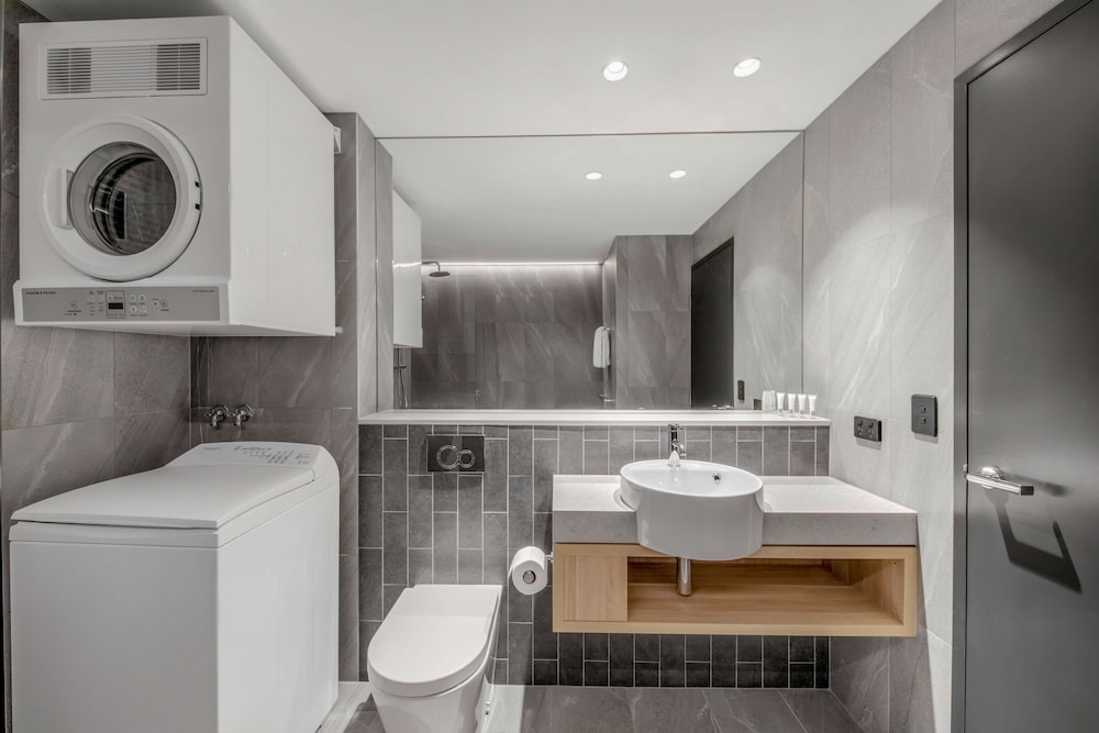 Vibe Hotel Hobart 61/64