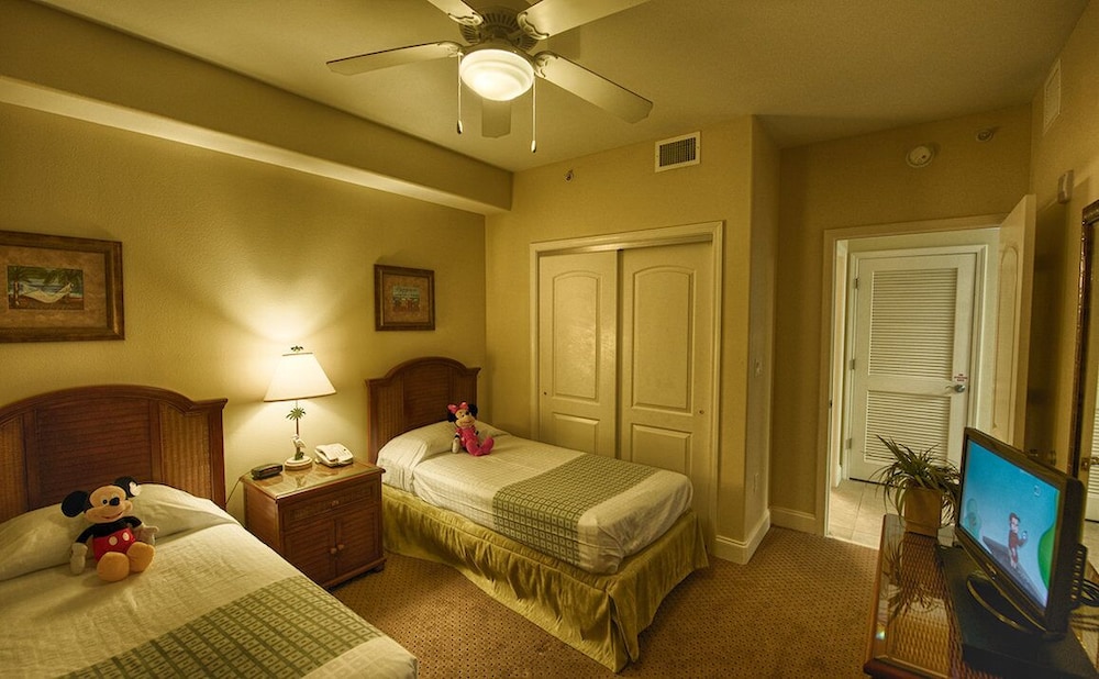 Blue Heron Beach Resort 33/70