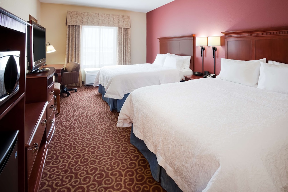 Hampton Inn Fairmont 10/54