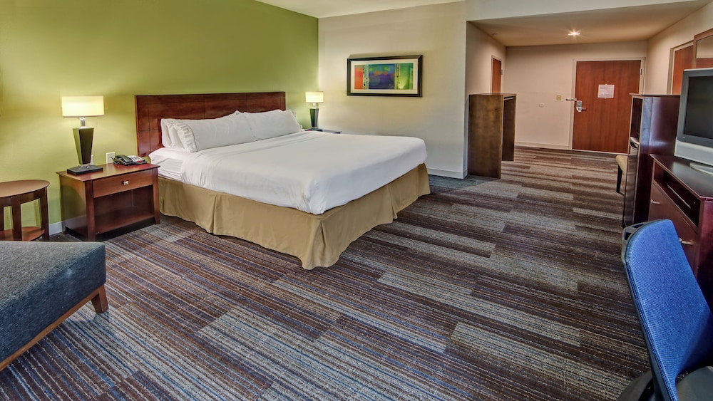 Holiday Inn Express Hotel Suites Cookeville 22/73