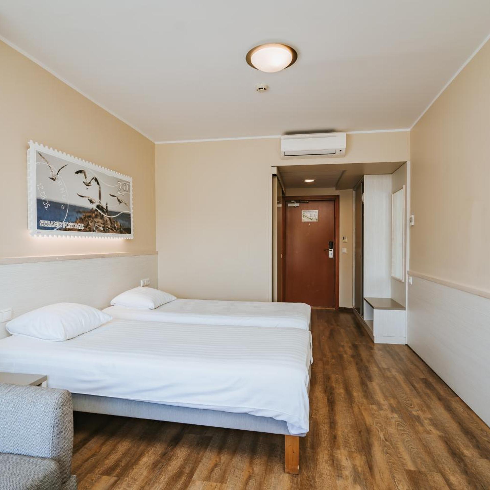 Hestia Hotel Strand 11/89