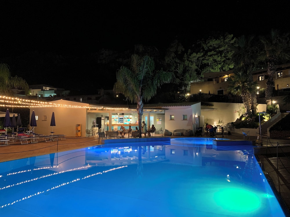 Villaggio Cala Mancina 38/68