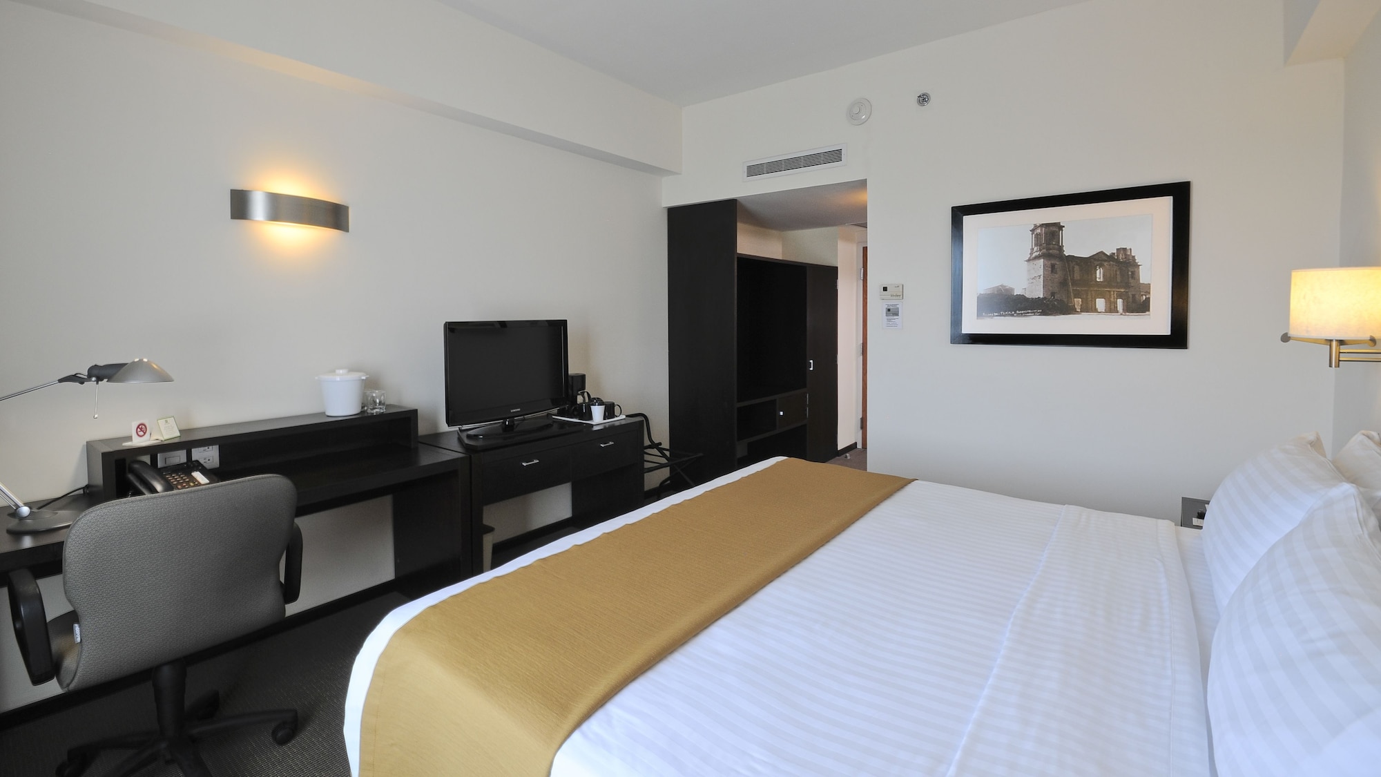 غرفة قياسية بسرير فردي، Holiday Inn Uruapan 5/10
