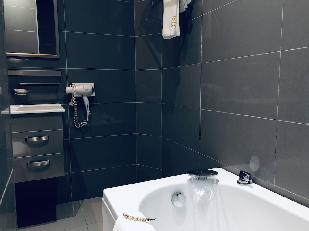 Kompleksi Arifi Hotel 43/50