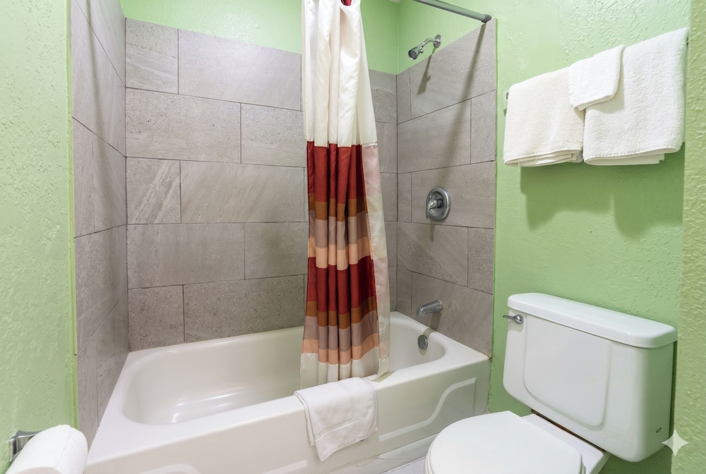 2 Full Beds Non-Smoking، Budget Inn Jennings LA I-10 10/10