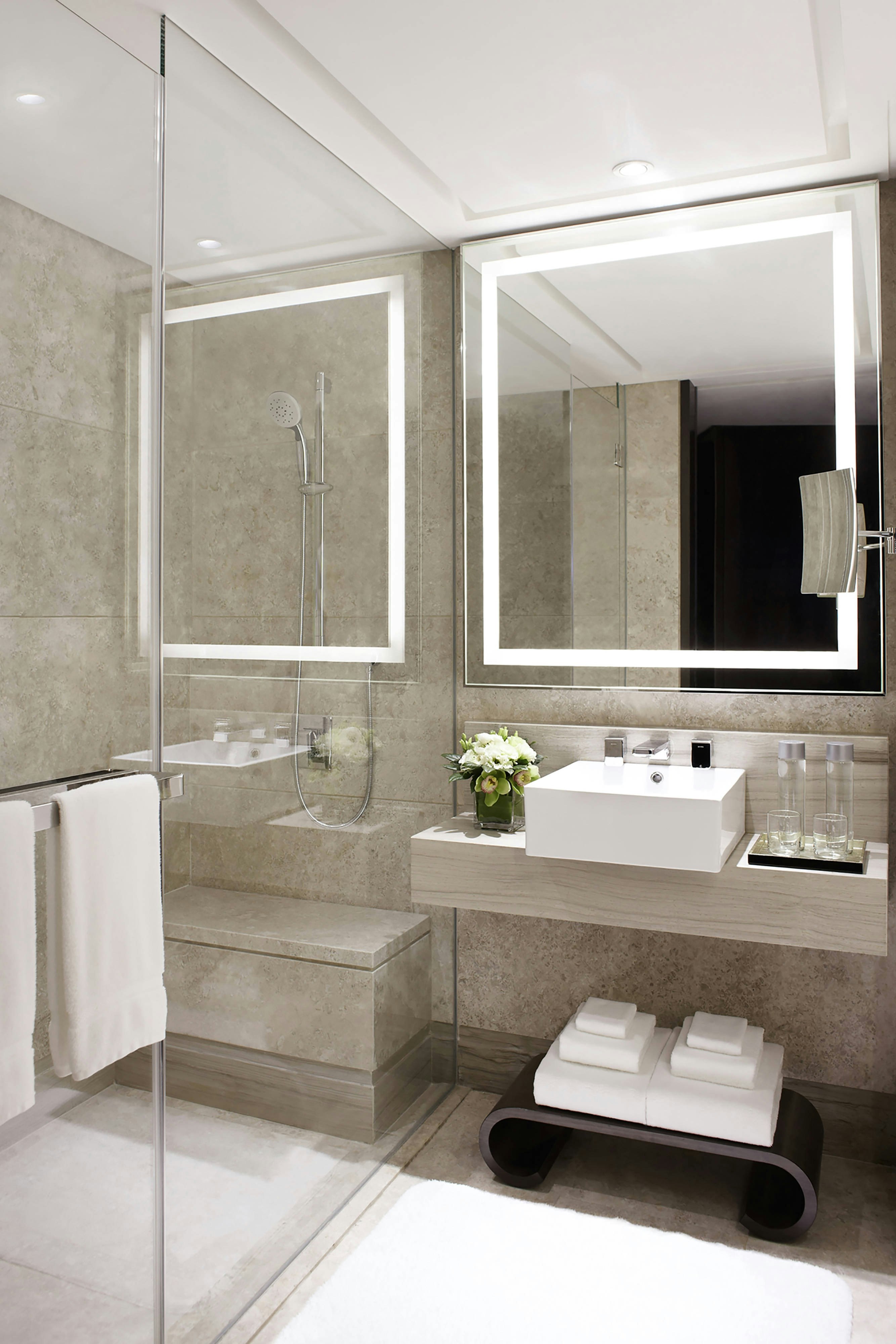 Singapore Marriott Tang Plaza Hotel 48/49