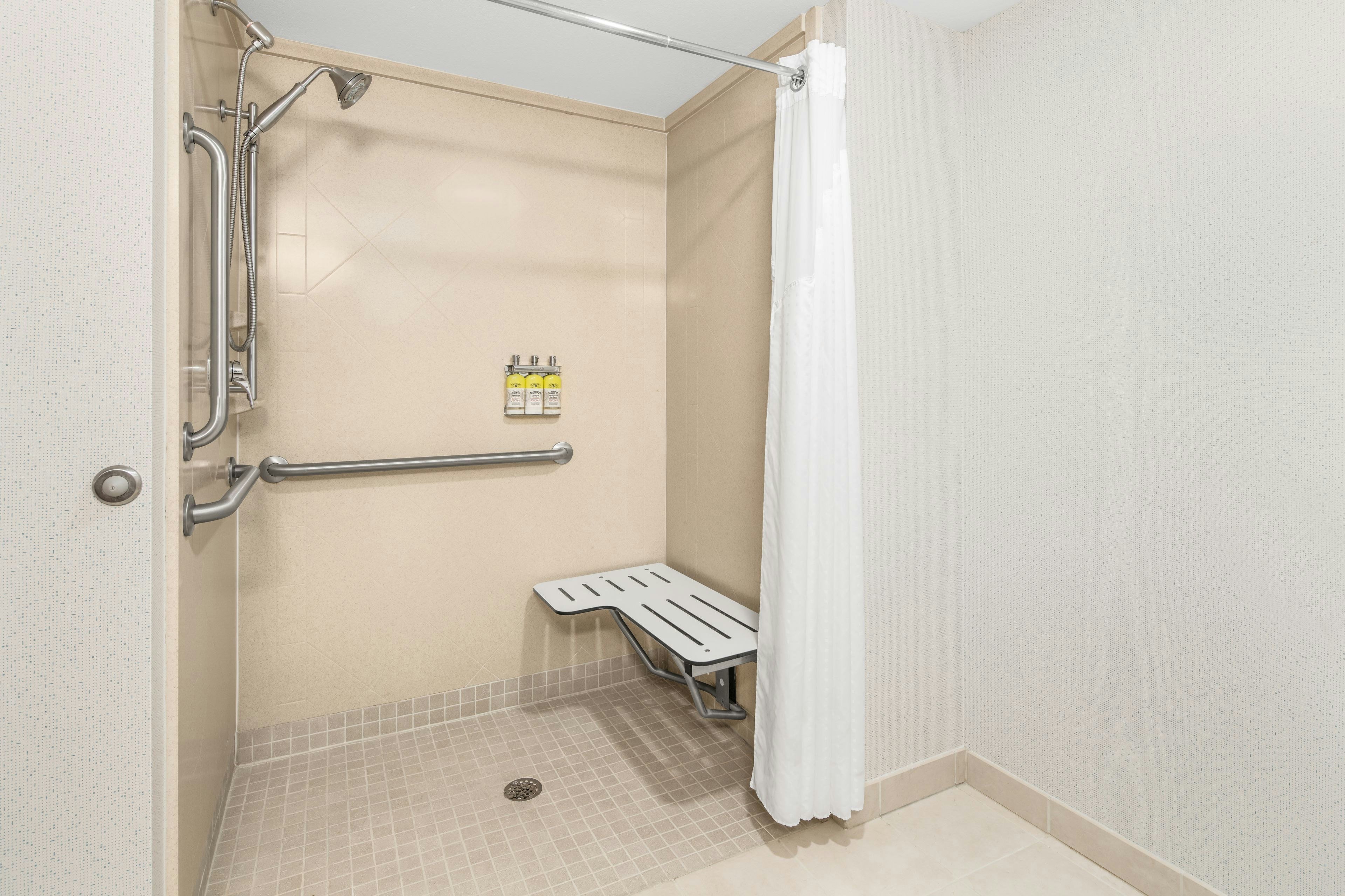 Holiday Inn Express Hotel And Suites Wilmington Newark 72/72