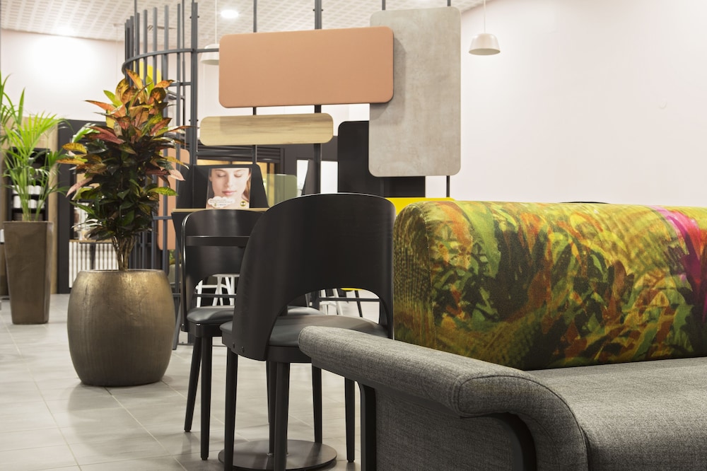 B&B HOTEL Lyon Centre Perrache 42/62