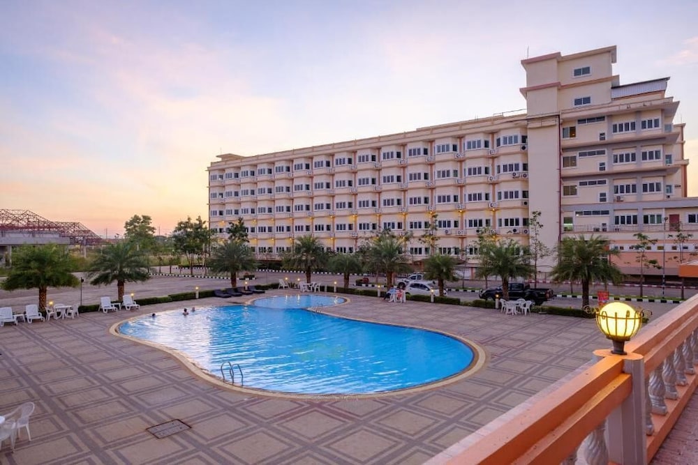 Siamgrand Hotel 4/71