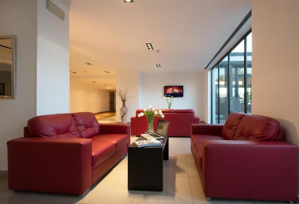 Garden Hotel 19/44