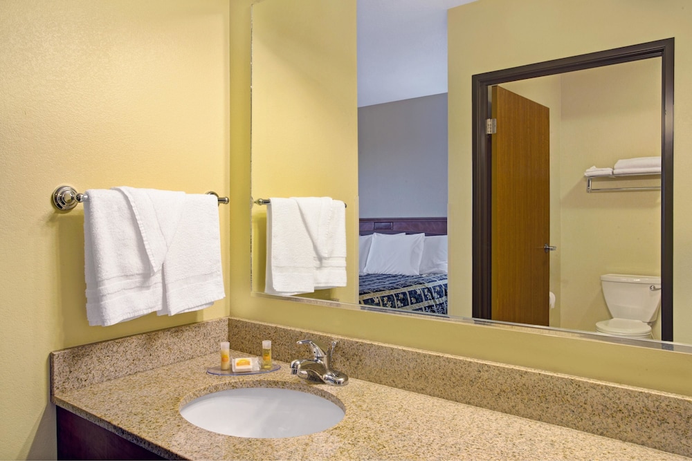 Days Inn by Wyndham Brigham City 14/27