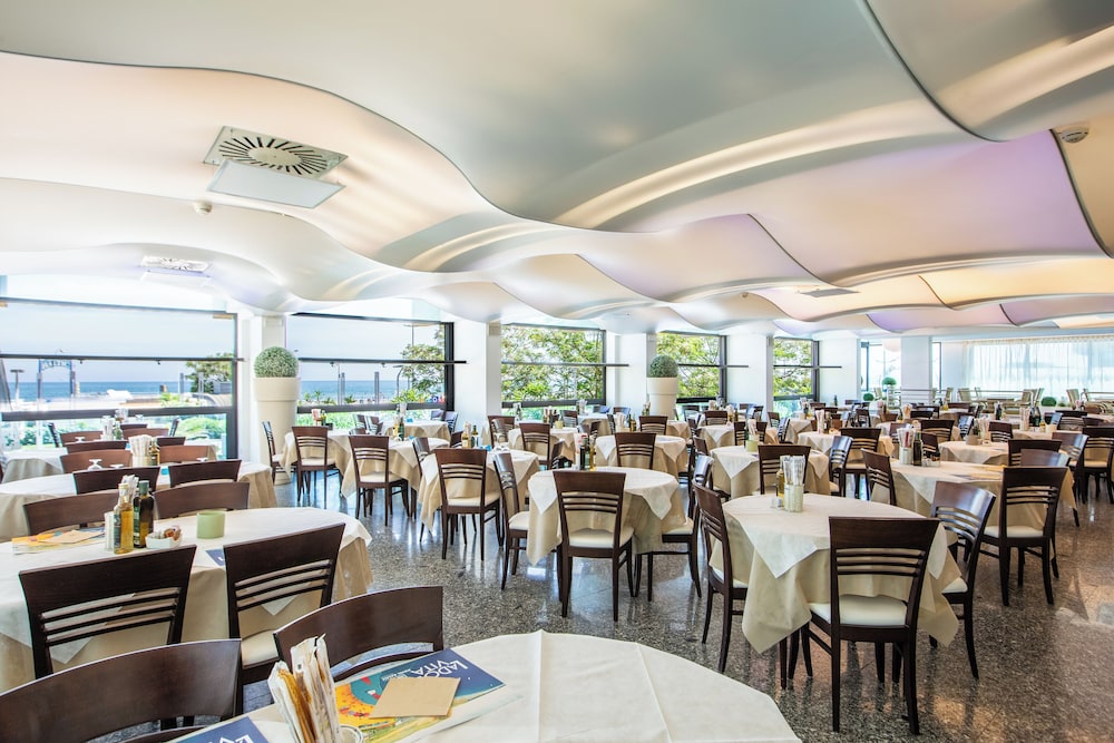 Hotel Baltic Riccione 49/68
