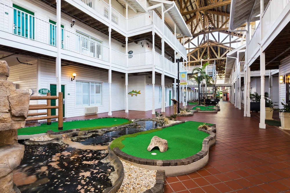 Holiday Inn & Suites Clearwater Beach S-harbourside 11/130