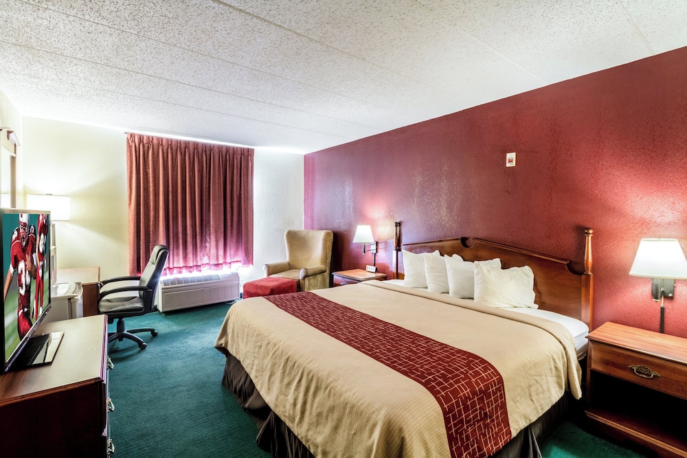 Red Roof Inn Morehead 37/56