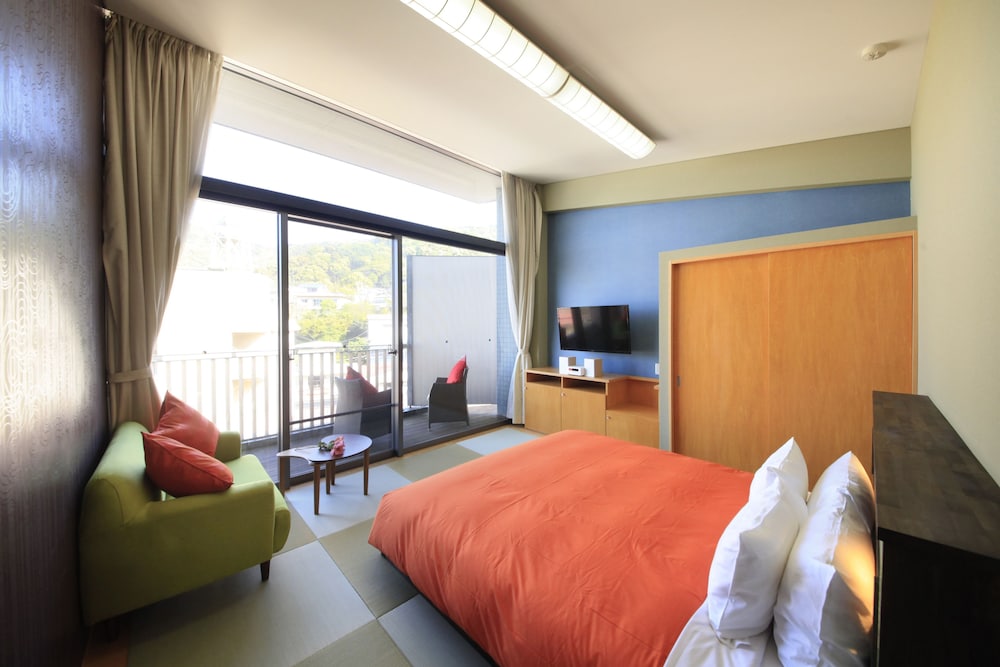 JAPANESE, KING BED, TOP FLOOR