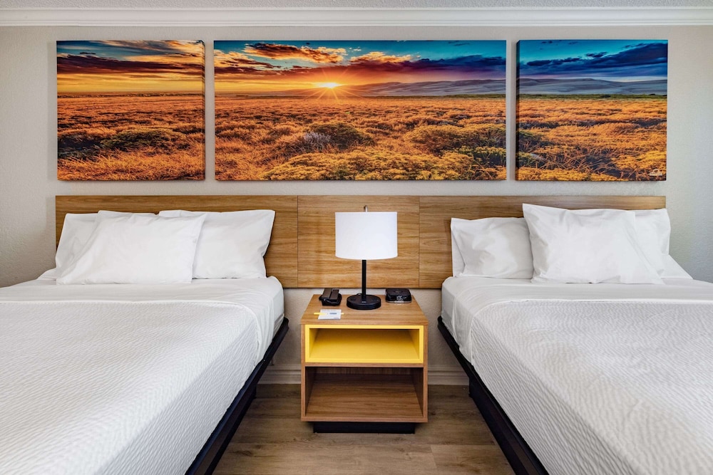 Days Inn by Wyndham Del Rio 26/55