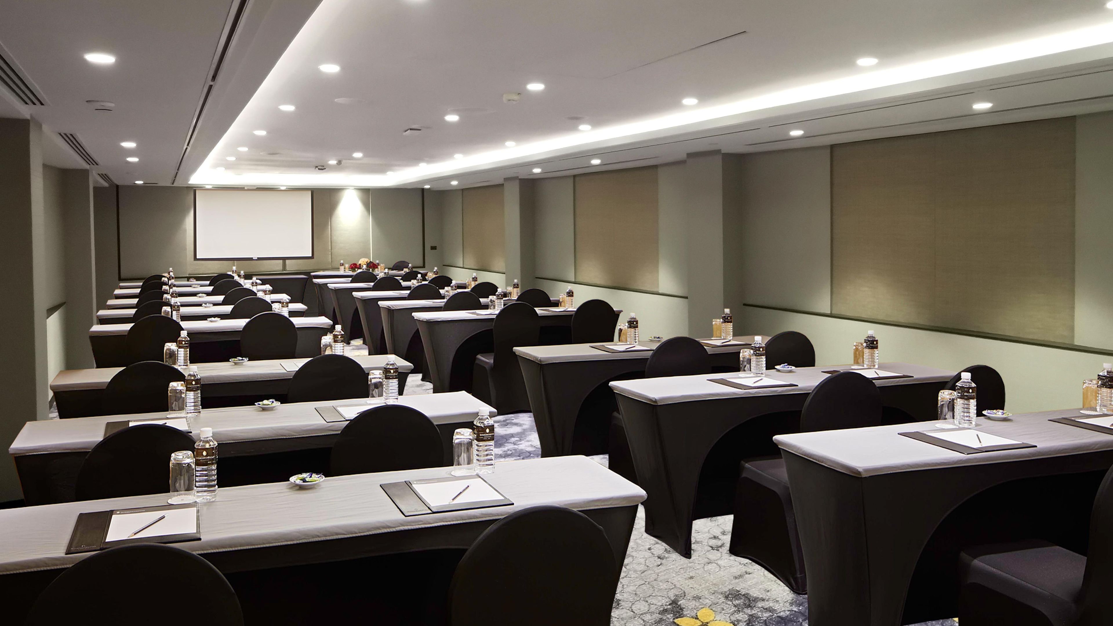 Holiday Inn Bangkok Hotel 62/76