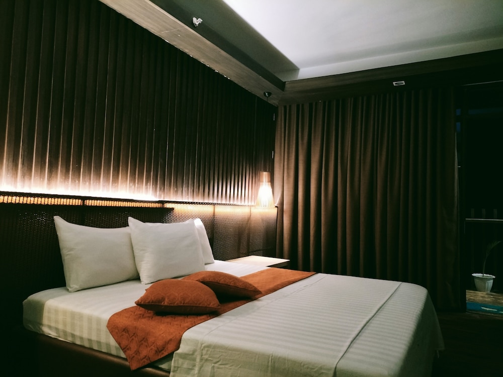 Orange Pearl Beach Resort 35/81