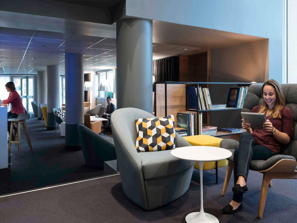 NOVOTEL CHATEAU DE VERSAILLES 45/72