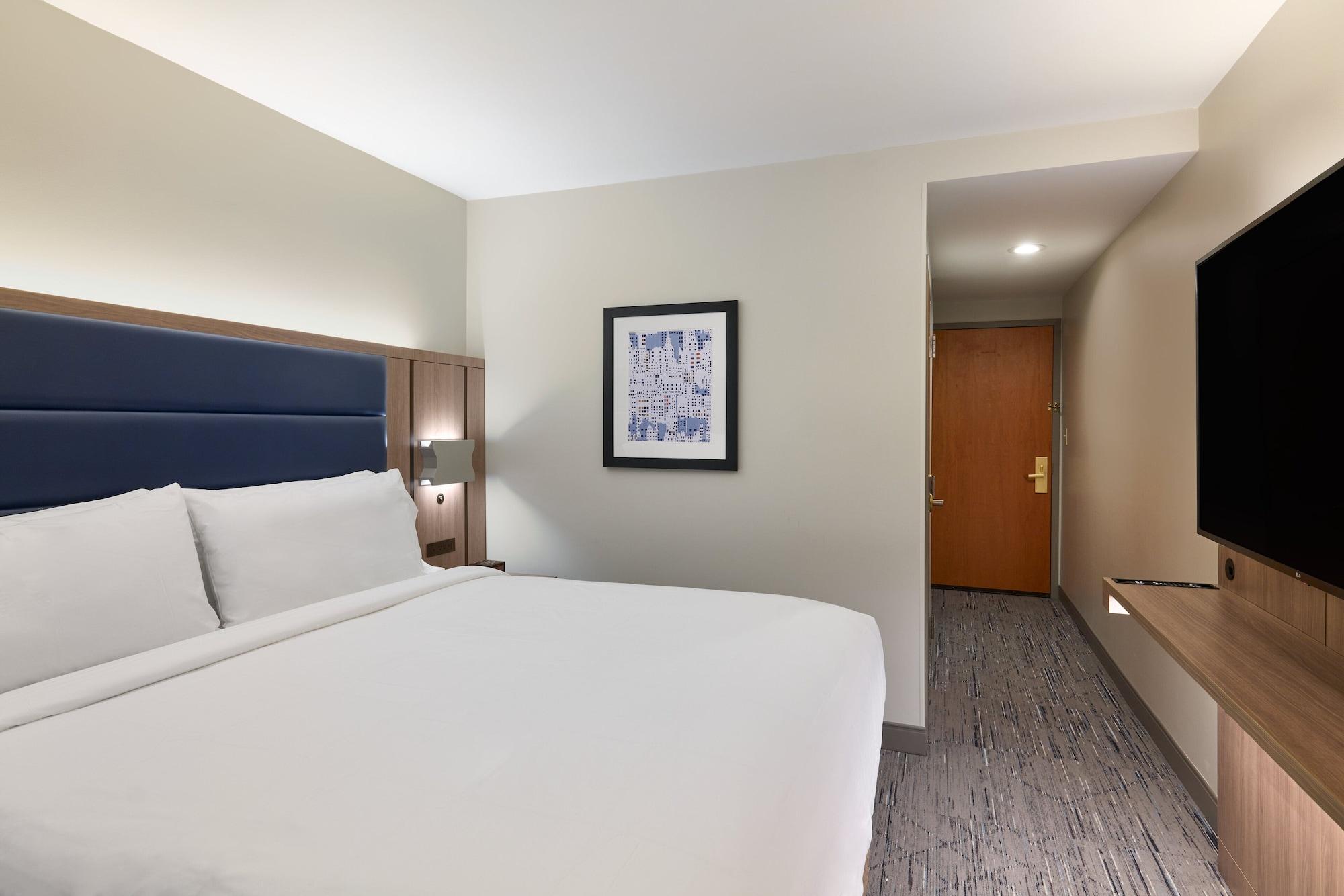 Standard, King Bed, Working Area