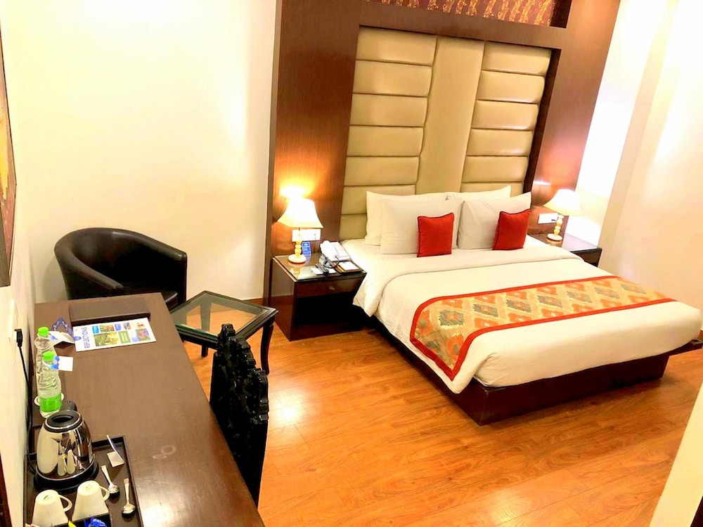 Taurus Sarovar Portico New Delhi 20/49