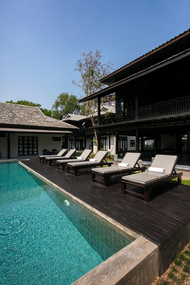 Chotana Villa 69/75