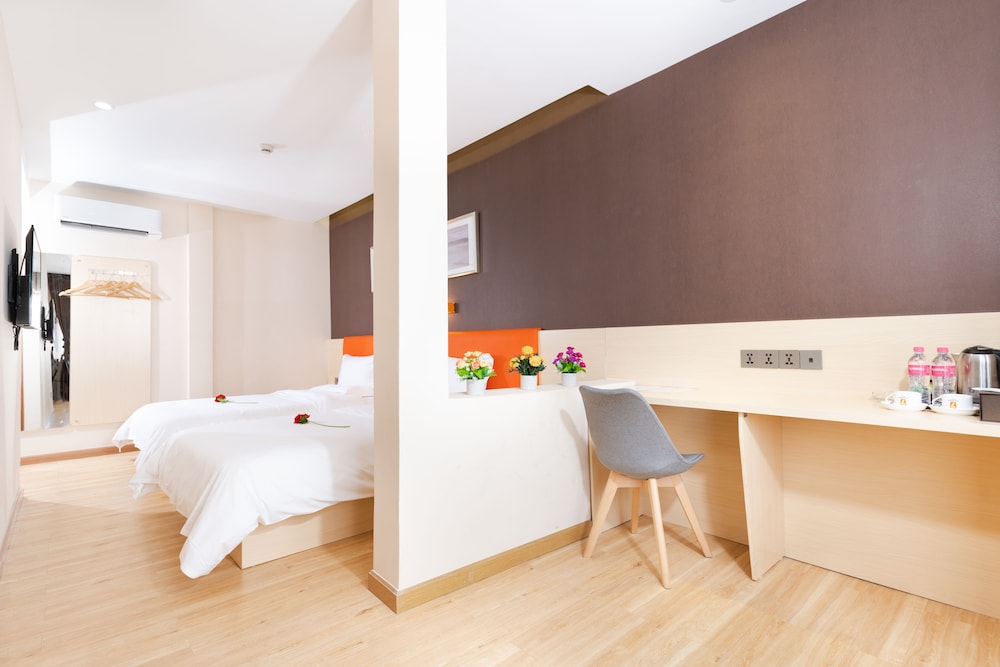 7 Days Premium Hotel 29/56