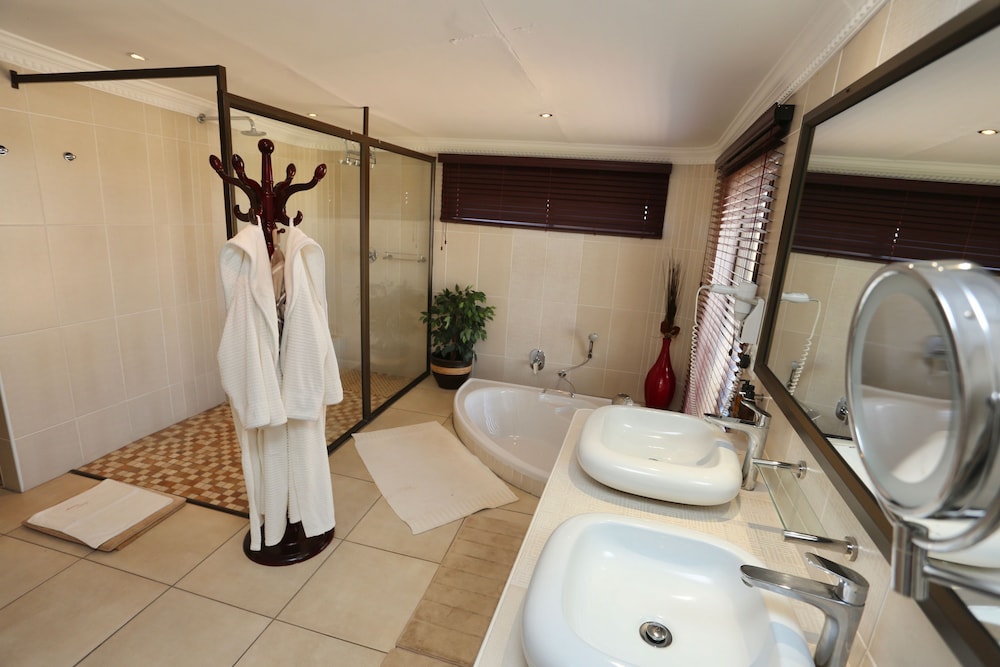 Lapa Lange Game Lodge 48/48