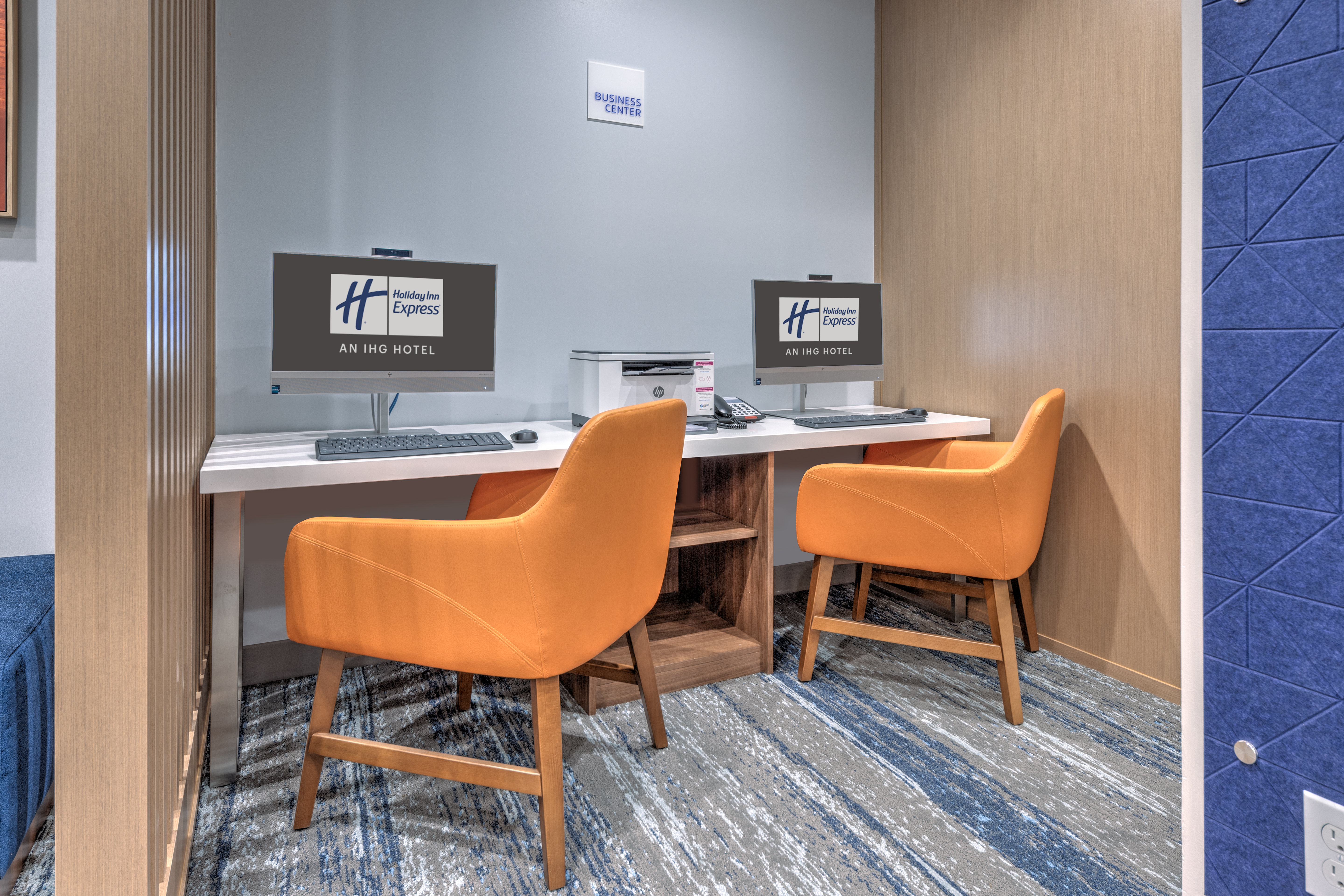 Holiday Inn Express & Suites Austin Airport East 37/44