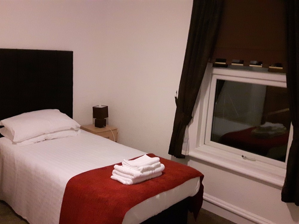 Trinity House B&amp;B 14/28