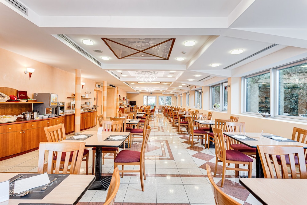 Hotel Villa Maria 35/48