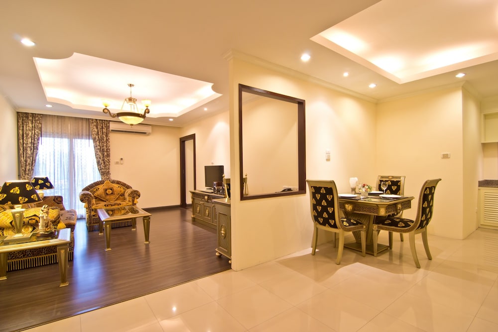 Lk Royal Suite 53/68