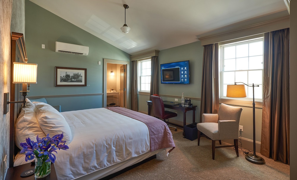 The Groton Inn 9/50